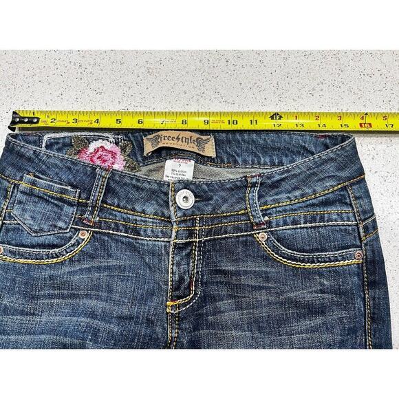 Freestyle Revolution Jeans Women's Sz 7 Low Rise Boot Cut Med Wash Embroidered - Picture 4 of 9